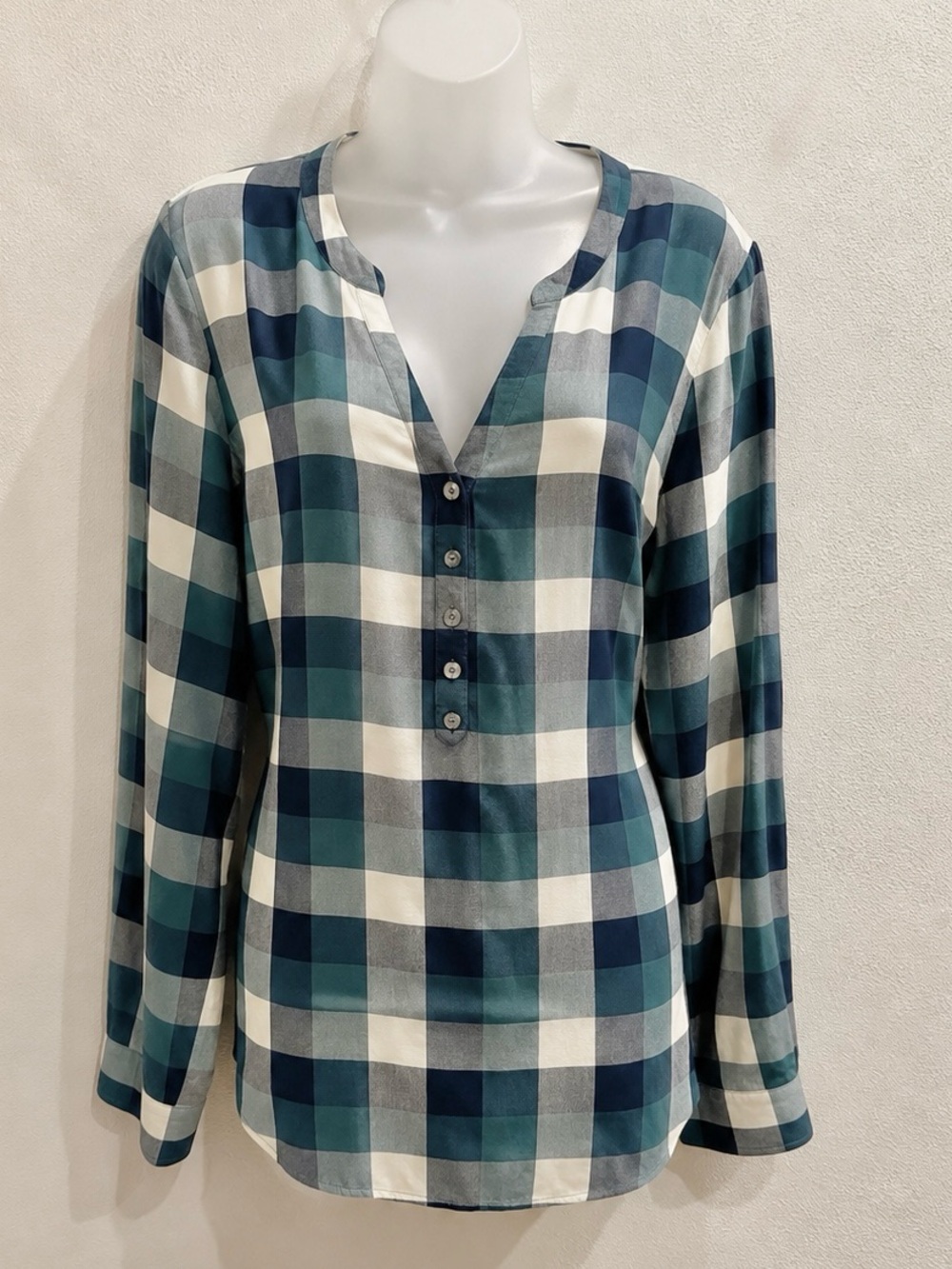 ModCloth Plaid Blouse L Green Blue Roll Tab Rayon